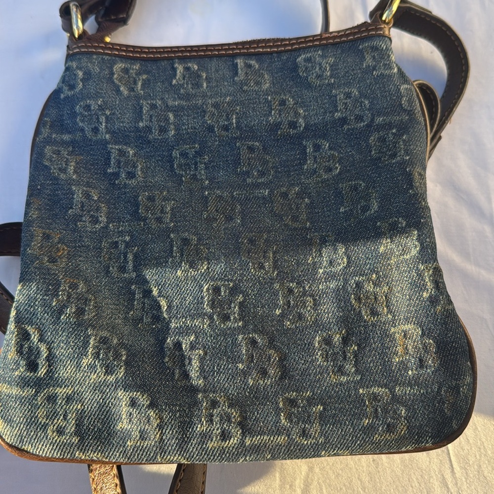 Purse - Picture 3 of 3